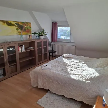 Apartament Grosse 84qm Mit Garten In *