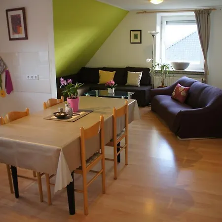 Grosse 84qm Mit Garten In Wunstorf