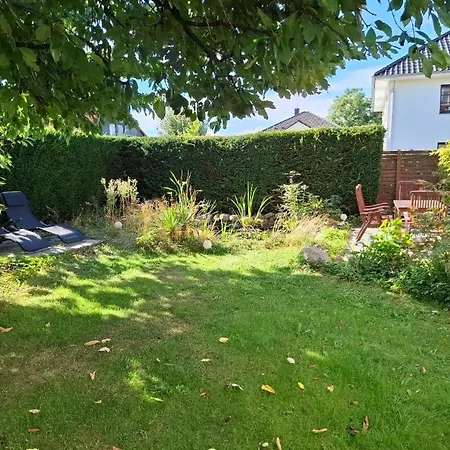 Apartament Grosse 84qm Mit Garten In *